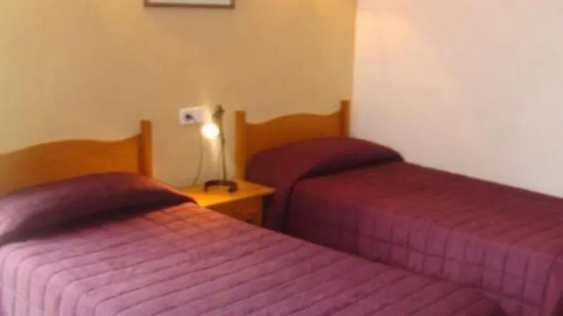 Apartamentos Jardin Del Oro Cala Millor  Hotel