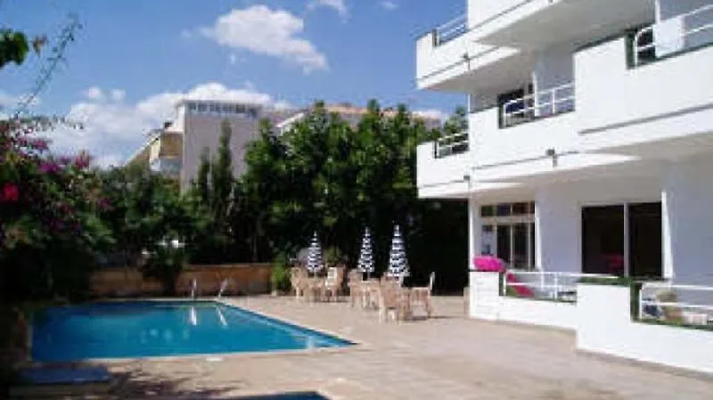 Apartamentos Jardin Del Oro Cala Millor