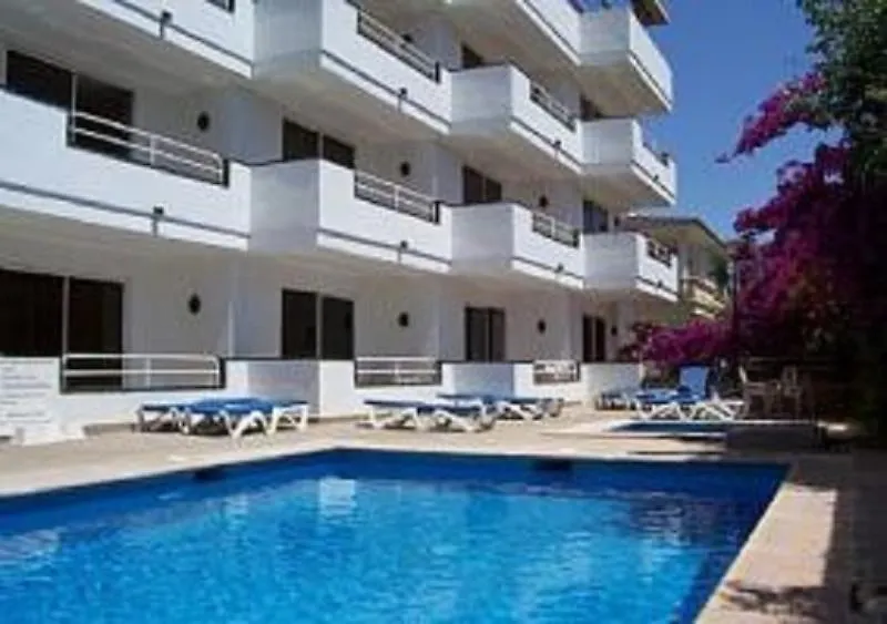 Apartamentos Jardin Del Oro カラ・ミラー スペイン